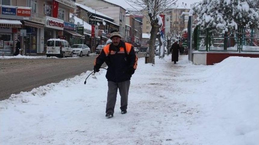 Sungurlu Belediyesi&rsquo;nde Kar Mesaisi