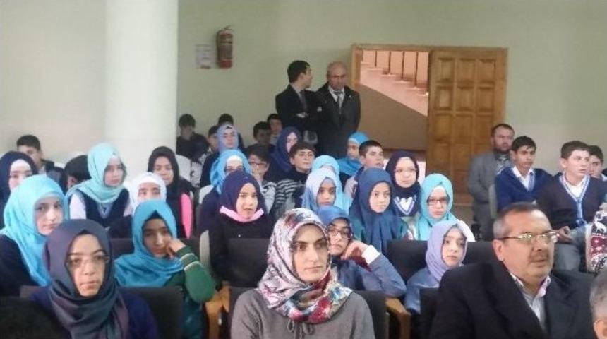 Ensar Vakfı Teog&rsquo;da Birinci Olan &Ouml;ğrenciyi &Ouml;d&uuml;llendirdi