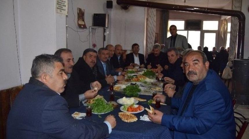 Chp Ak&ccedil;adağ &Ouml;rg&uuml;t&uuml;, Muhtarlarla Buluştu