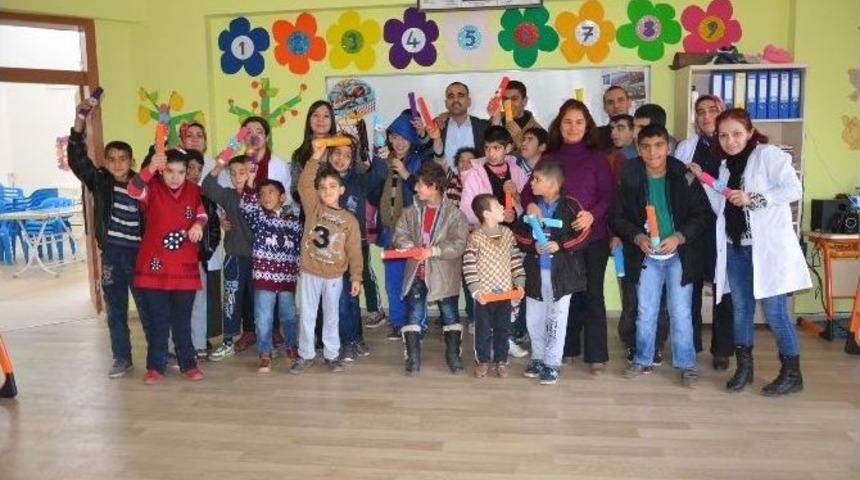 Kahta&rsquo;da Zihinsel Engelli &Ouml;ğrencilerin Karne Heyecanı