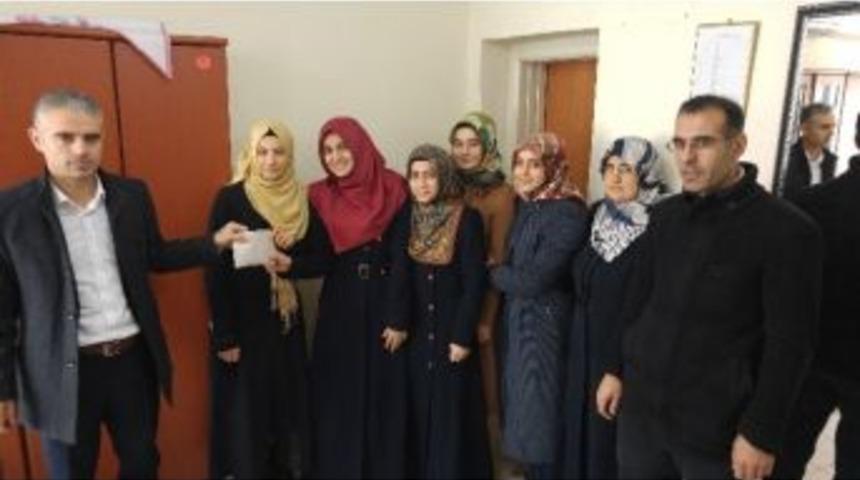 &Ouml;ğrenciler Har&ccedil;lıklarını Madaya&rsquo;ya G&ouml;nderdi