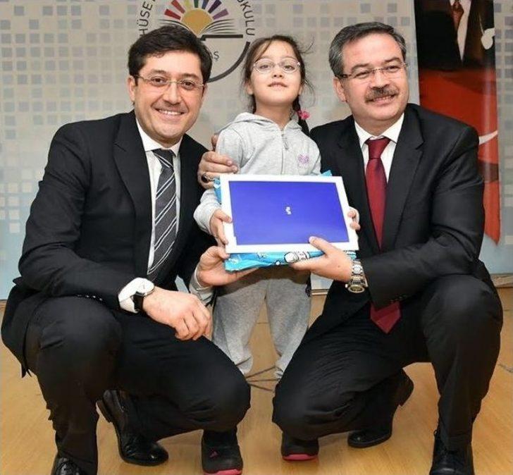 Başkan Hazinedar’dan Öğrencilere Karne G4