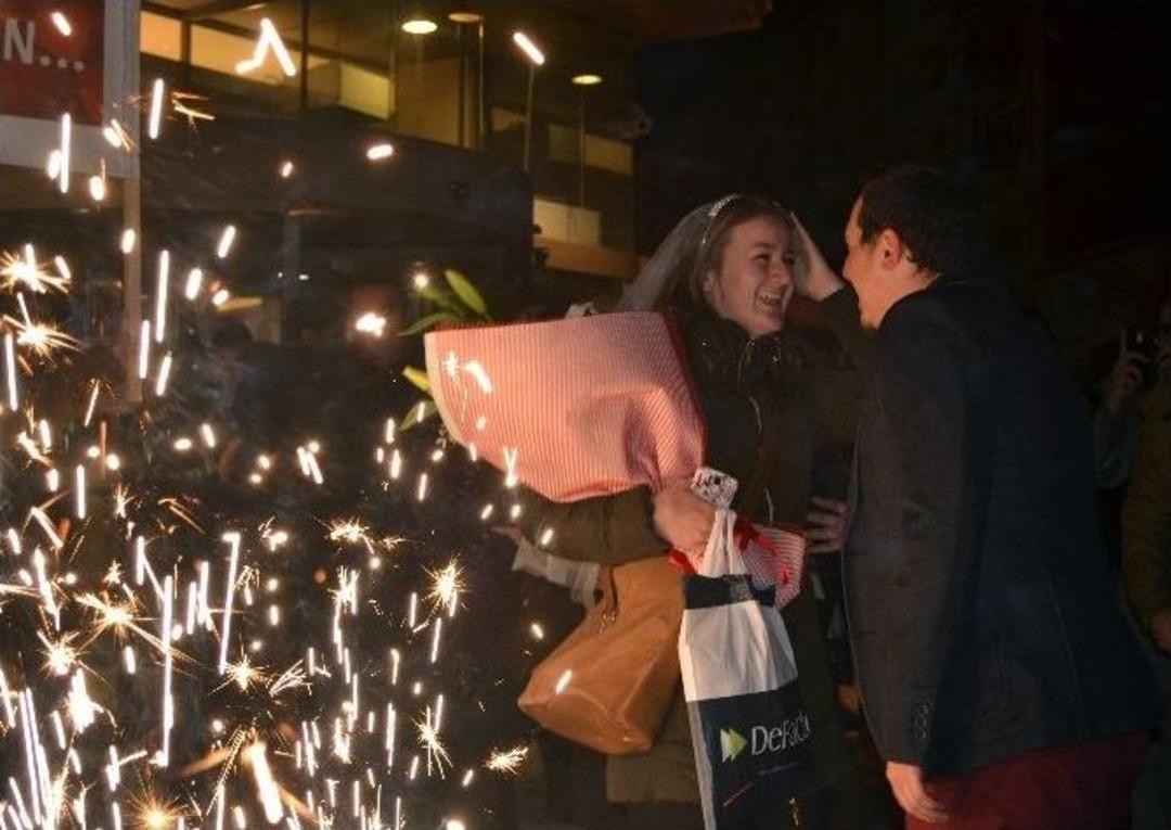 Bursalı Gen&ccedil; Sağ G&ouml;sterip Sol Vurdu