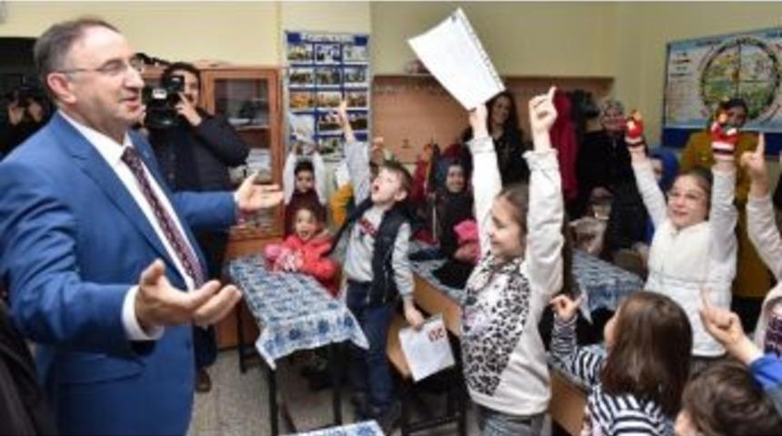 Başkan Kurtulan&rsquo;dan &Ouml;ğrencilere Karne