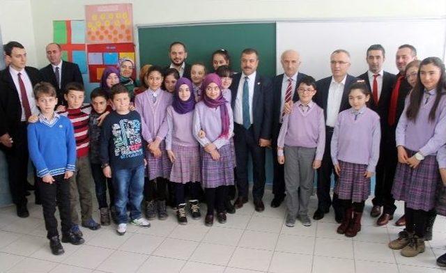 Karnelerini Bakan Ağbal’ın Elinden Aldılar