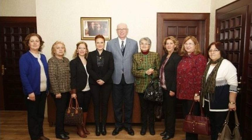 Chp&rsquo;li Kadınlardan Başkan Kurt&rsquo;a Ziyaret