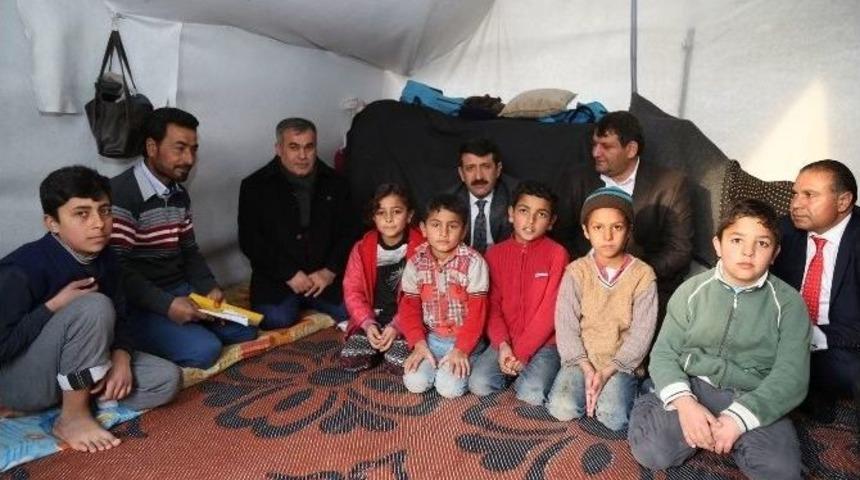 Eyy&uuml;biye Belediyesi Yardımları S&uuml;rd&uuml;r&uuml;yor