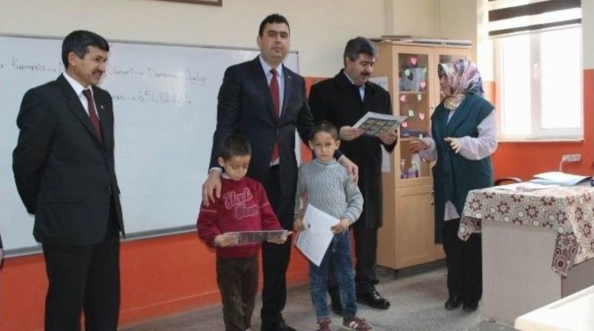 Gemerek&rsquo;te &Ouml;ğrenciler Karne Heyecanı Yaşadı