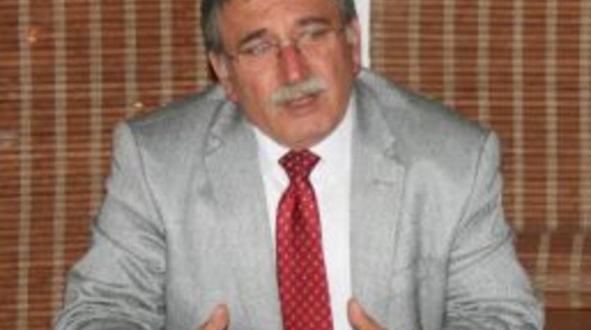 Hanefi Bostan: &ldquo;eğitimin Sorunları &Ccedil;&ouml;z&uuml;ms&uuml;zl&uuml;ğe Bırakılmamalı&rdquo;