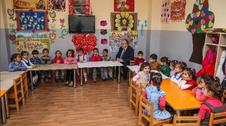 2 Bin 705 Minik &Ouml;ğrenci İlk Defa Karne Almanın Mutluluğunu Yaşadı