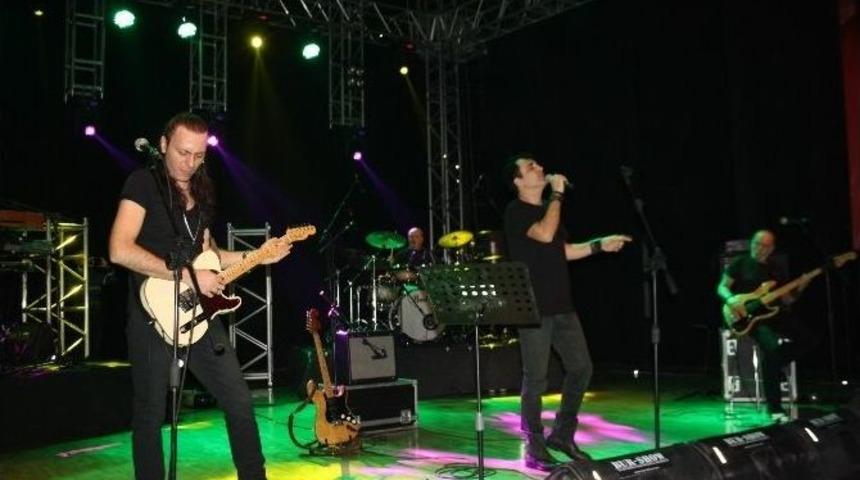 Barış Manço, Şarkılarıyla Anıldı