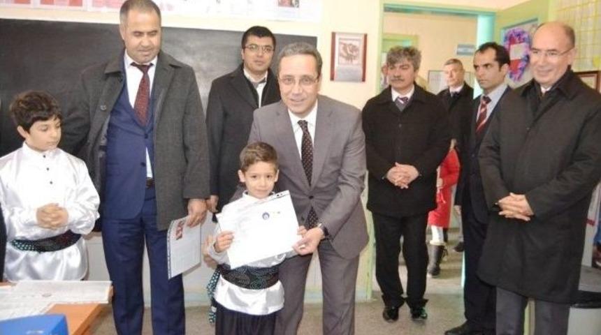 Ayvalık&rsquo;ta &Ouml;ğrencilerin Karne Heyecanı