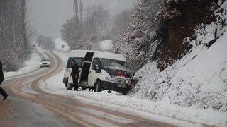 Tokat’ta Kar Yağışı Kazalara Neden Oldu