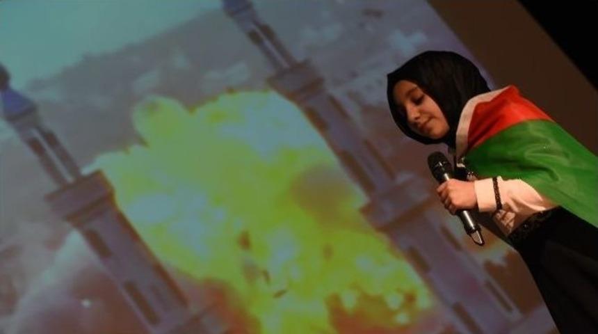 &ldquo;dilden G&ouml;n&uuml;le&rdquo; Şiir Gecesi