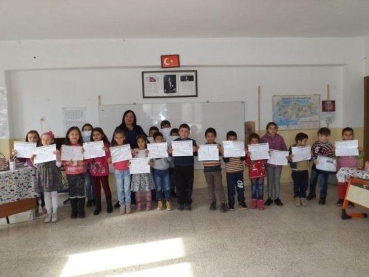 Yenipazar’da Öğrencilerin Karne Sevinci G2