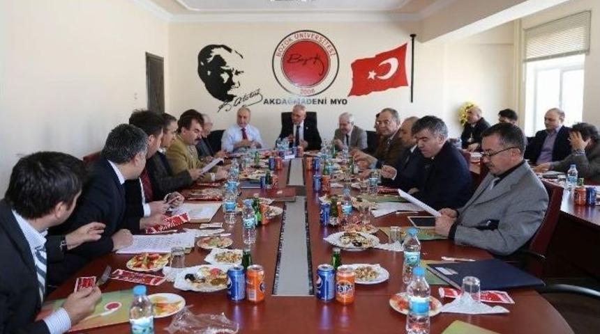 Bozok &Uuml;niversitesi Senatosu Akdağmadeni İl&ccedil;esinde Toplandı