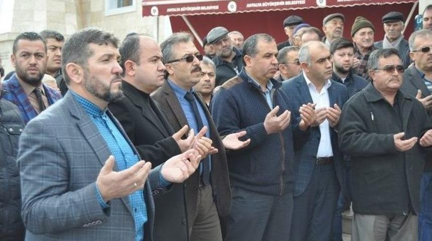 Diyanet-sen Un Y&uuml;kl&uuml; Tır&rsquo;ı Bayırbucak T&uuml;rkmenlerine G&ouml;nderdi