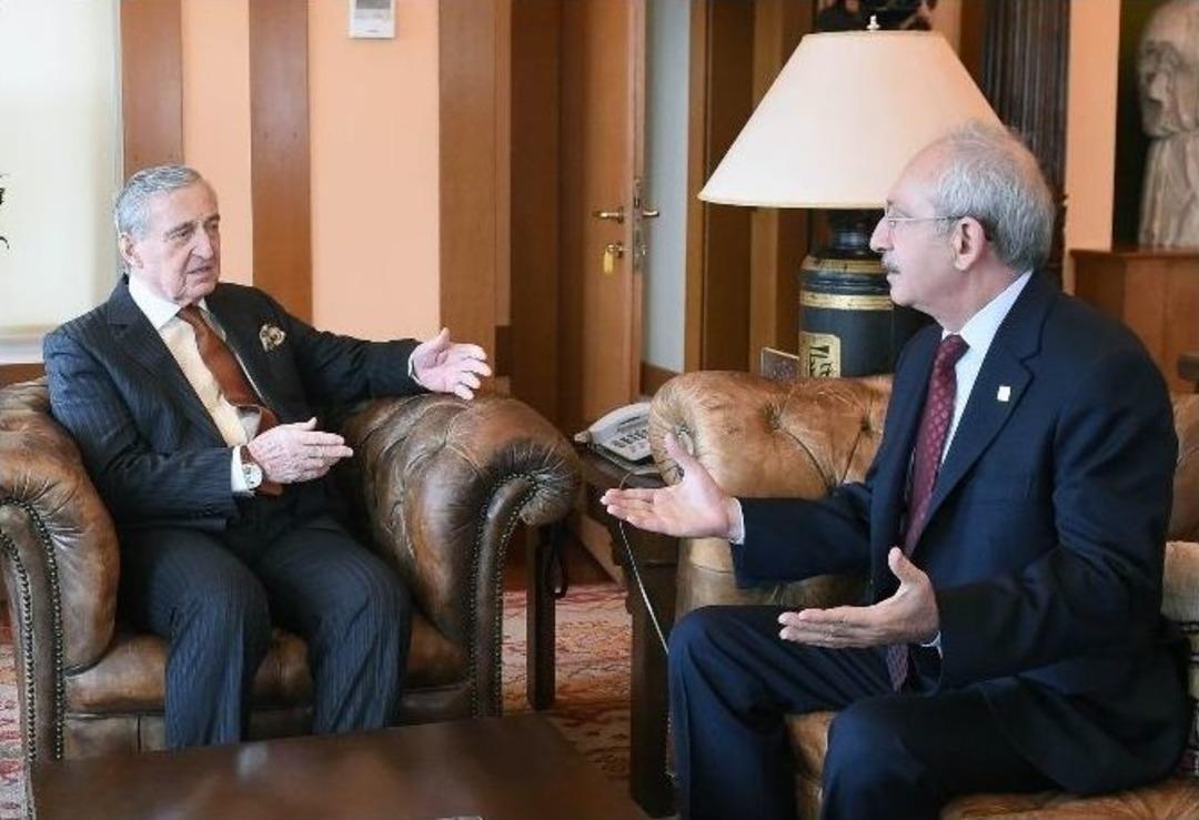 Ko&ccedil; Ailesi Taziyeleri Kabul Ediyor