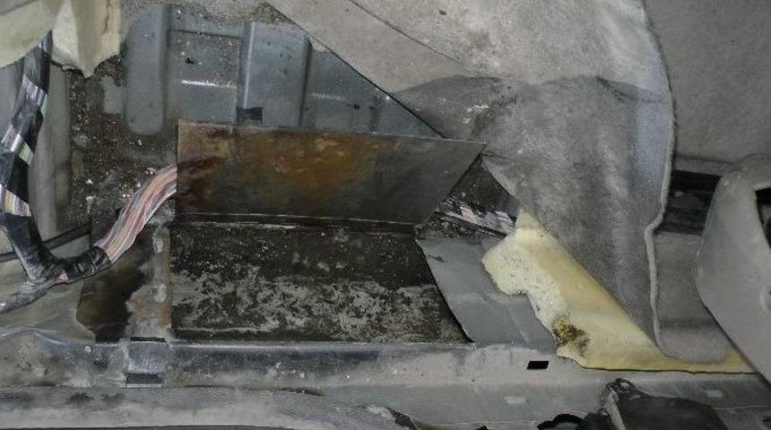 Otomobilden 6 Kilo Esrar Çıktı