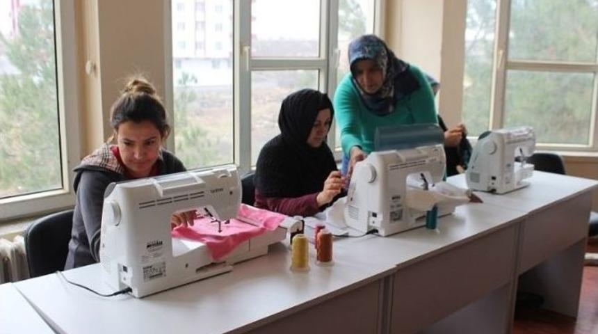 Yavuzelinde 100 Bayana Eğitim