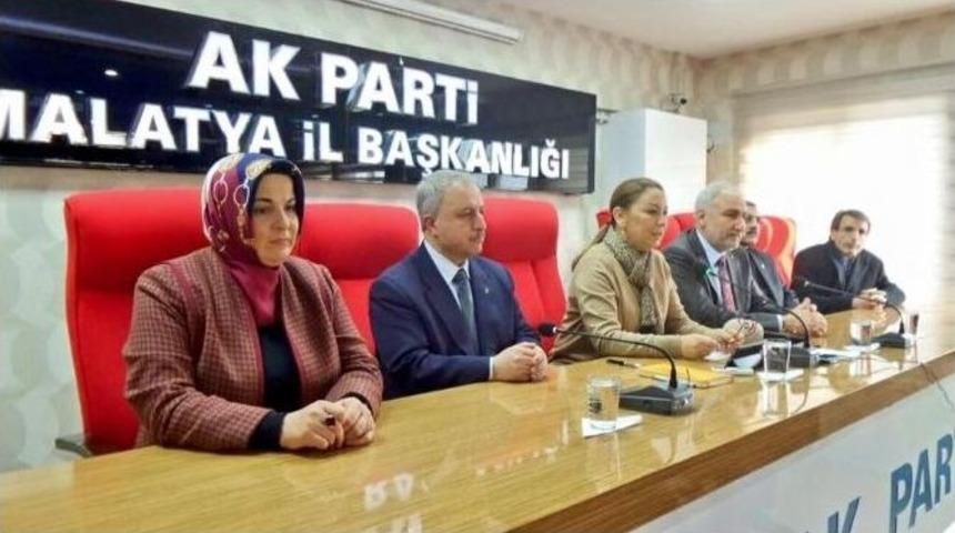 Milletvekili &Ccedil;alık&rsquo;tan Halk G&uuml;n&uuml; Toplantısı