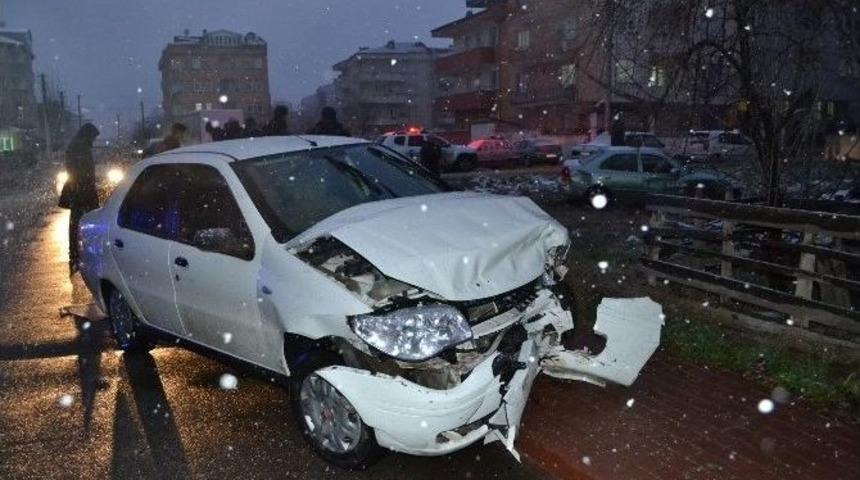 Bursa&rsquo;da Kaza: 2 Yaralı