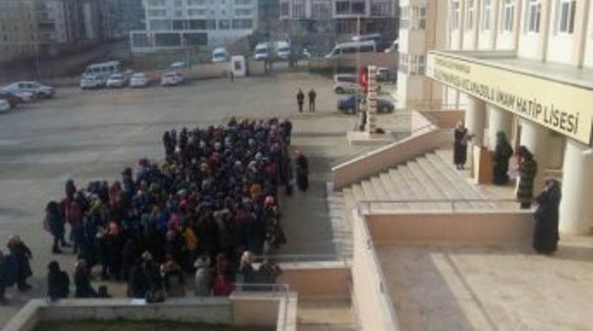 S&uuml;leymanpaşa Kız Anadolu İmam Hatip Lisesi&rsquo;nde İlk Karne T&ouml;reni