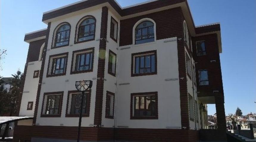 Uşak&rsquo;ta 5 Yıldızlı Otel Konforunda Mahalle Konağı