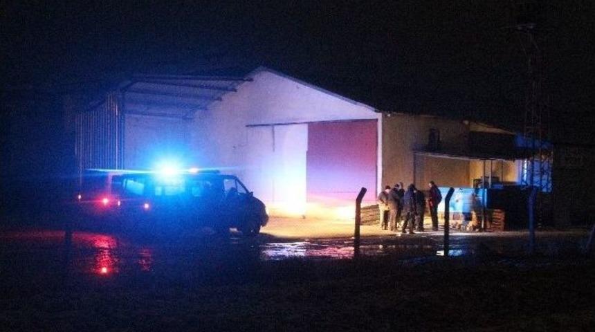 &Ccedil;iftliğe Ait Elektrik Panosunda &Ccedil;ıkan Yangın Korkuttu