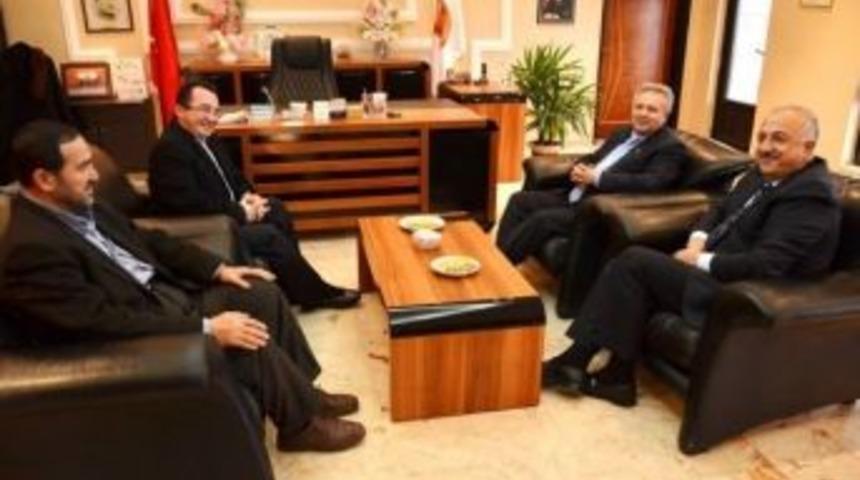 Vali Kahraman &Uuml;z&uuml;ml&uuml; İl&ccedil;esini Ziyaret Etti