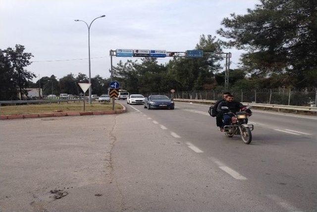 Vatandaşın Tepkisi Kasis Söktürdü, Çukurova Üniversitesi’ne Ulaşım Rahatladı