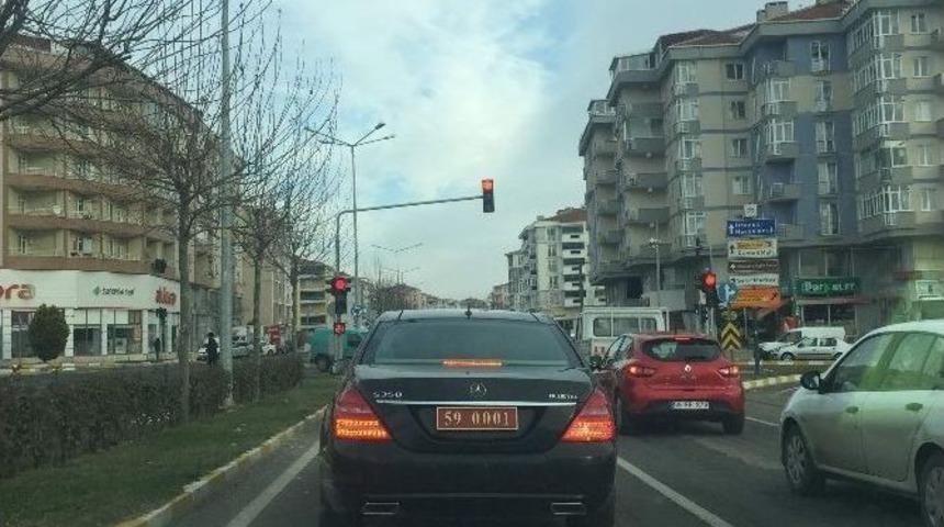Trafik Kurallarına Uyan Vali
