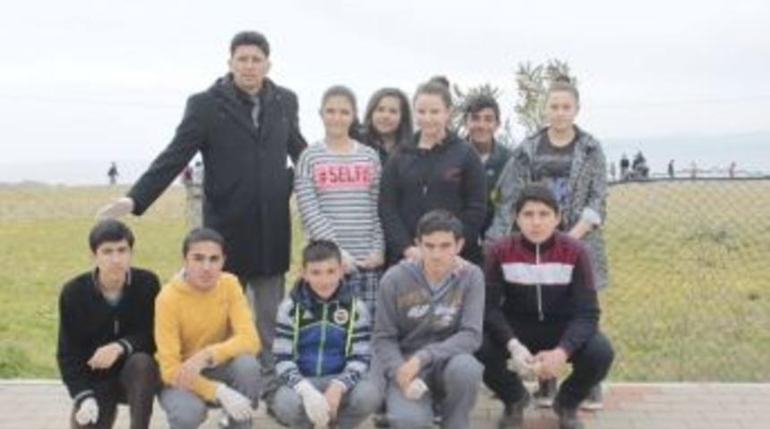 &Ouml;ğrencilerden Bayır Bucak T&uuml;rkmenlerine Nakdi Yardım