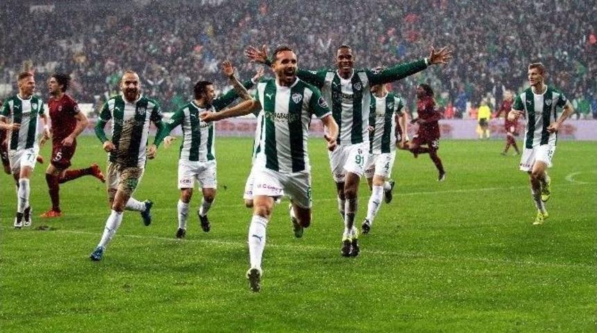 Bursaspor, &Ccedil;ıkışını S&uuml;rd&uuml;rmek İstiyor