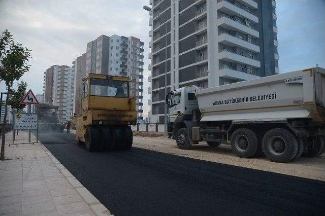 Mavi Bulvar’da Yol Yapım Çalışmaları Devam Ediyor