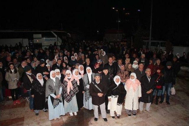 53 Kişilik Umre Kafilesi Kutsal Topraklara Uğurlandı