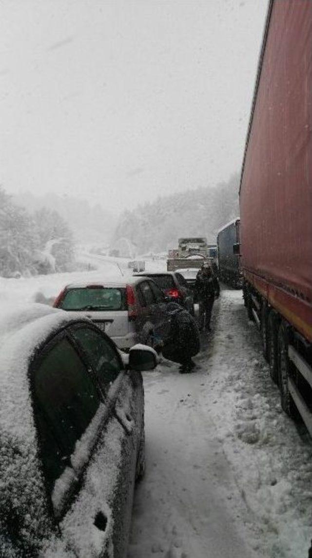 Akçakoca Karayolu Çile Yolu Oldu