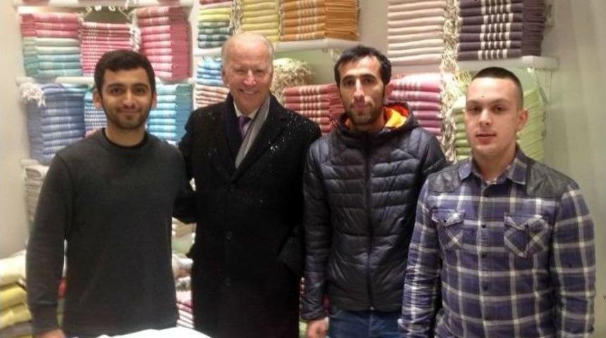 (&ouml;zel Haber) Arasta &Ccedil;arşısında Alışveriş Yapan Joe Biden, T&uuml;rk Usul&uuml; İndirim İstedi