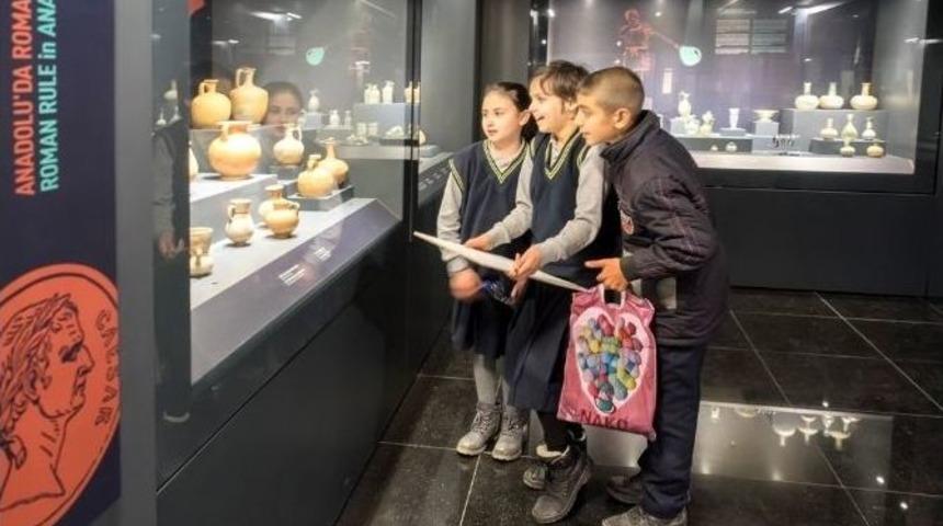 Yenilenen &Ouml;demiş M&uuml;zesi &Ouml;ğrencilere Kucak A&ccedil;tı