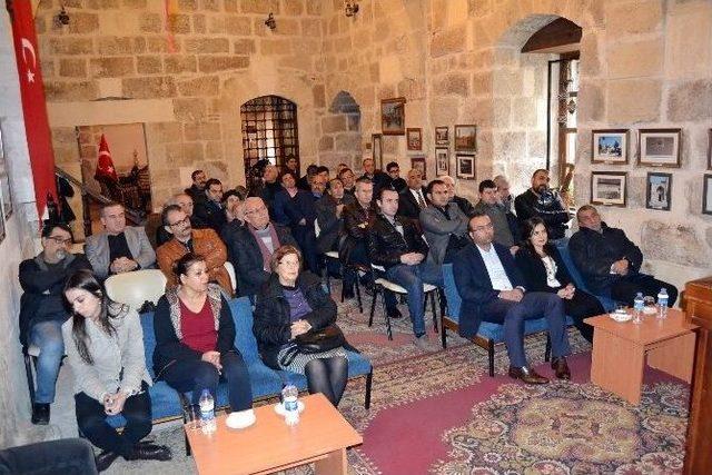 “medya Ve Bilinçaltında Sanata Bakış” Konferansı