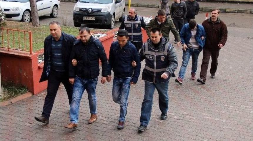 İstanbul&rsquo;dan Hayvan Satın Almaya Geldi Gasp Edildi