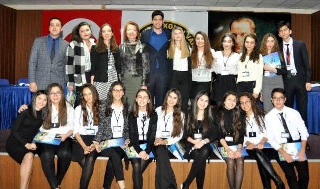 Gaziantep Genç Meclis 2016 Yeni Yasalarını Onayladı