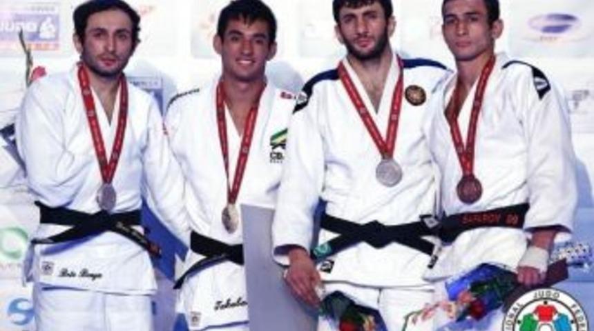 Kağıtsporlu Bekir, Rio&rsquo;ya Doğru