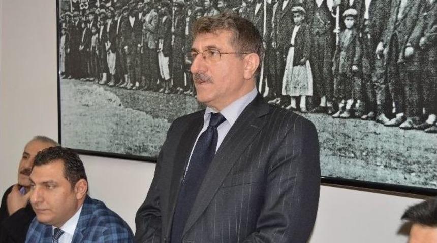 Akman, Besni İl&ccedil;e Teşkilatını Ziyaret Etti