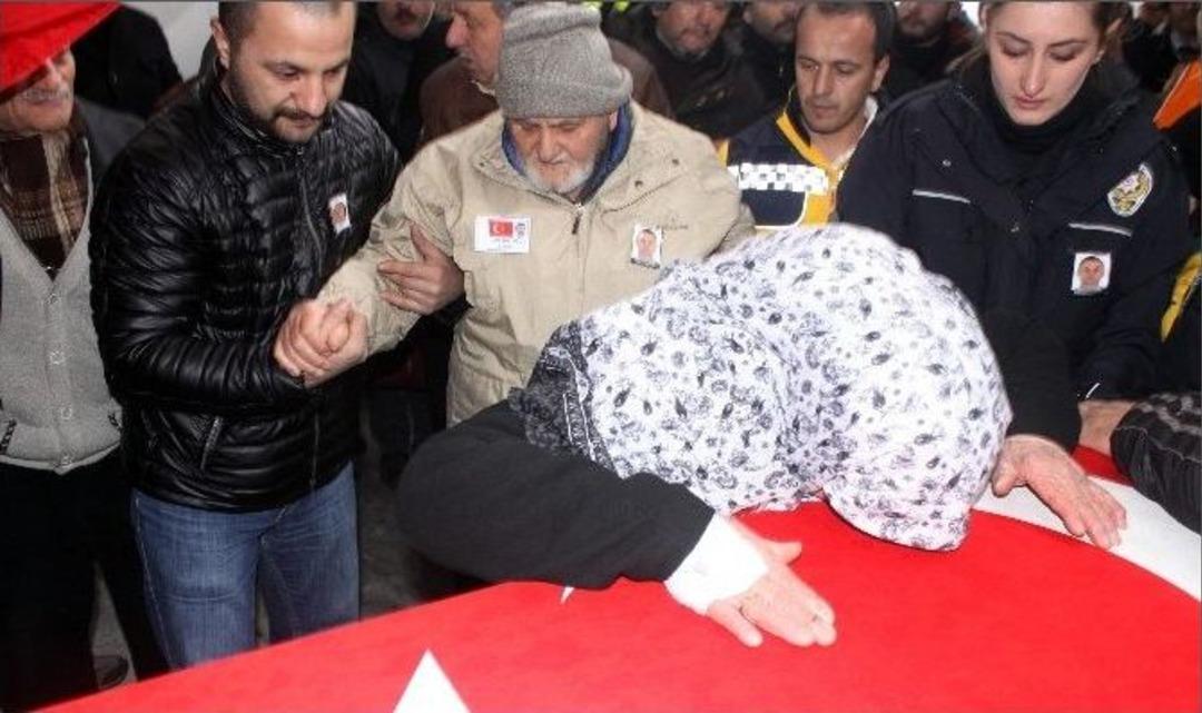 Kocaeli, Şehidini Binlerle Uğurladı