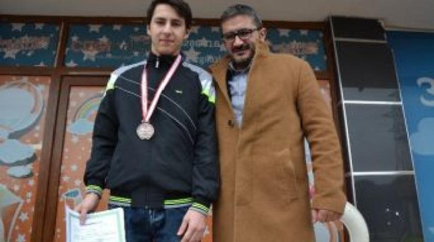 Bigalı G&uuml;reş&ccedil;i T&uuml;rkiye M&uuml;sabakalarına Gidiyor