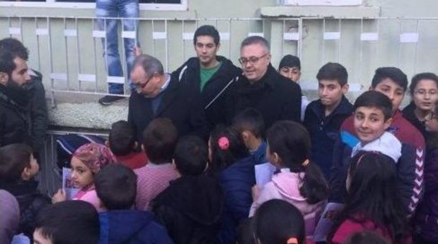 Uşak Chp, Ara Tatile Giren &Ouml;ğrencilerin Sevincine Ortak Oldu