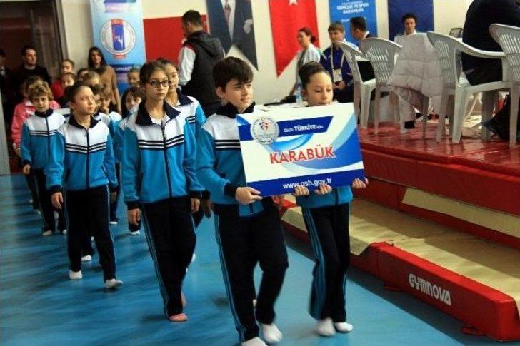 Kulüplerarası Trampolin Cimnastik Şampiyonası Başladı G1