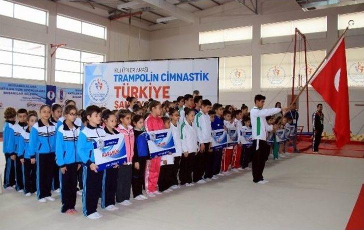 Kulüplerarası Trampolin Cimnastik Şampiyonası Başladı G2