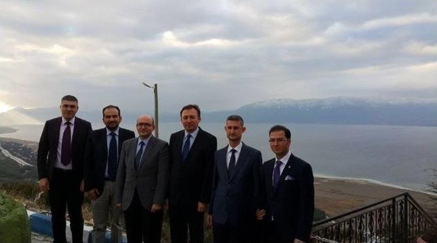 Akademisyenlerin Bildirisine Akademisyenlerden Sert Tepki